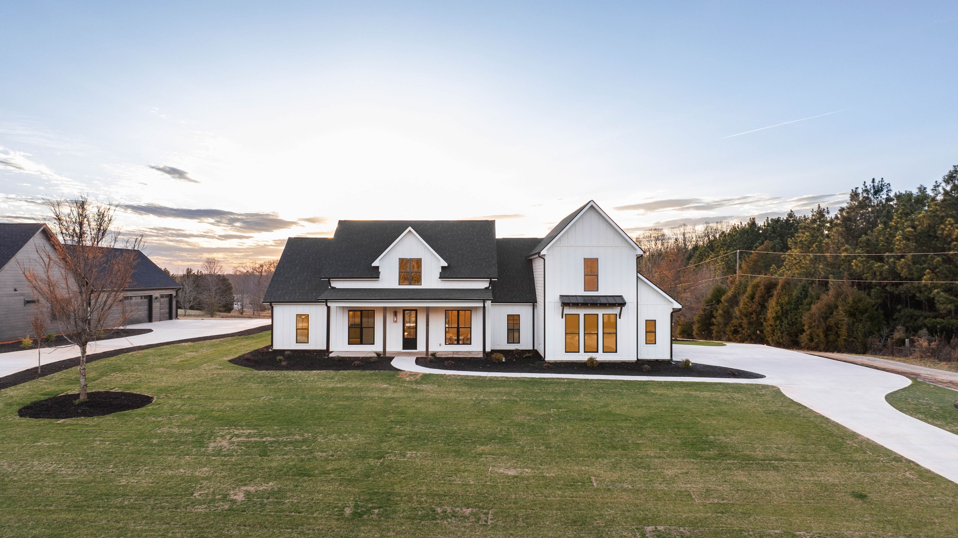 Sunset Acres Farmhouse, Fountain Inn SC l 3362 sq ft