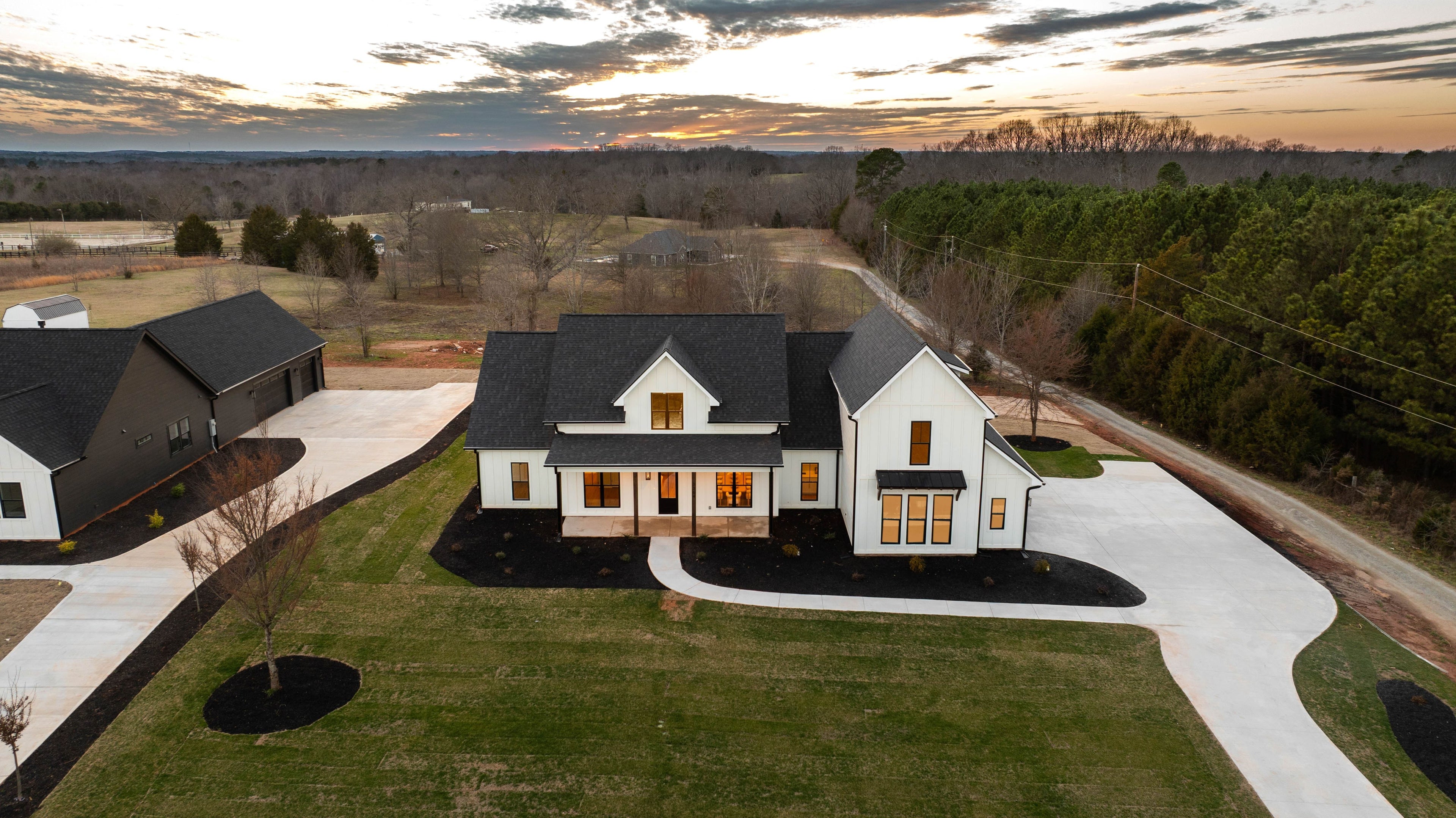 Sunset Acres Farmhouse, Fountain Inn SC l 3362 sq ft
