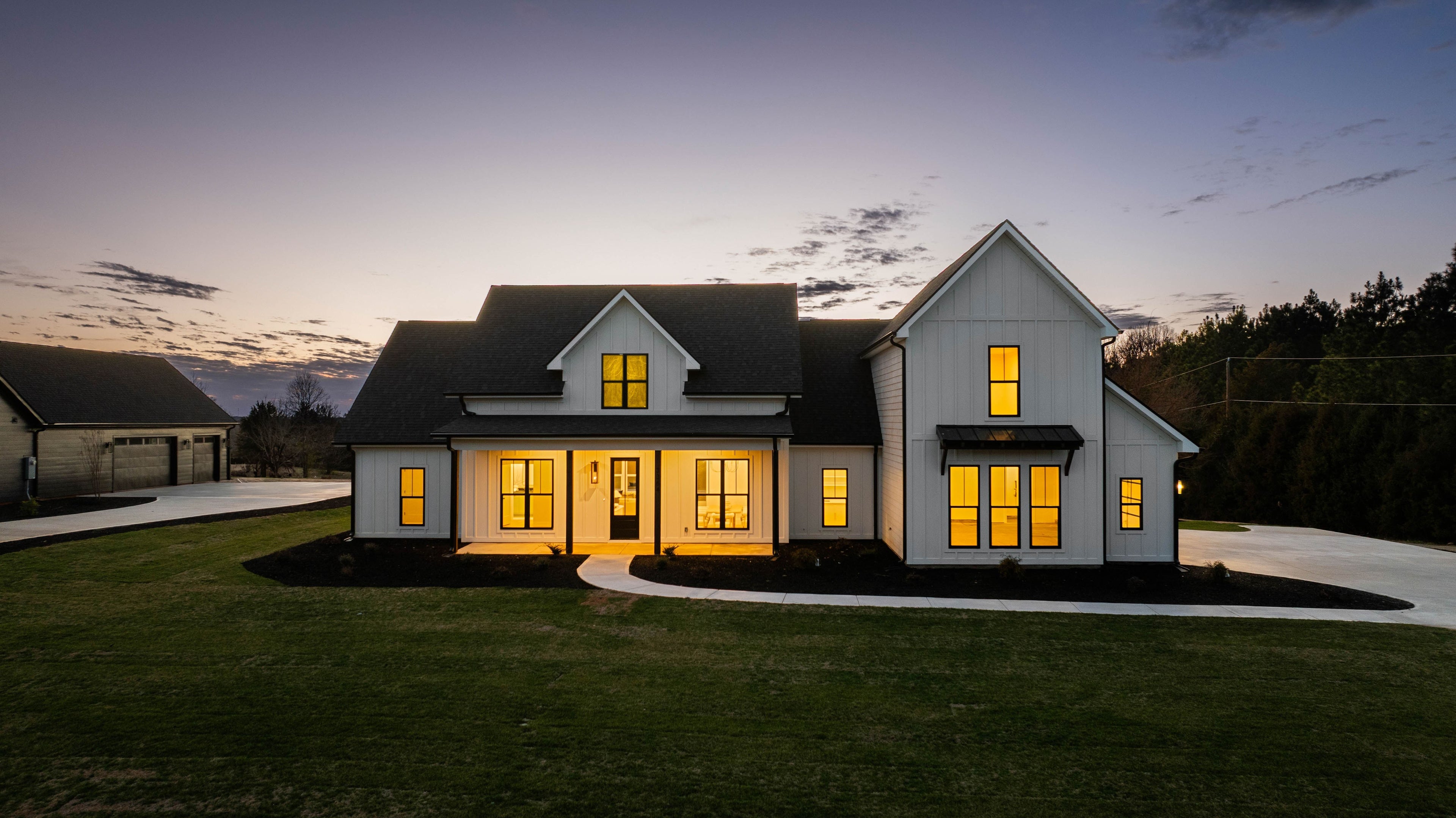 Sunset Acres Farmhouse, Fountain Inn SC l 3362 sq ft