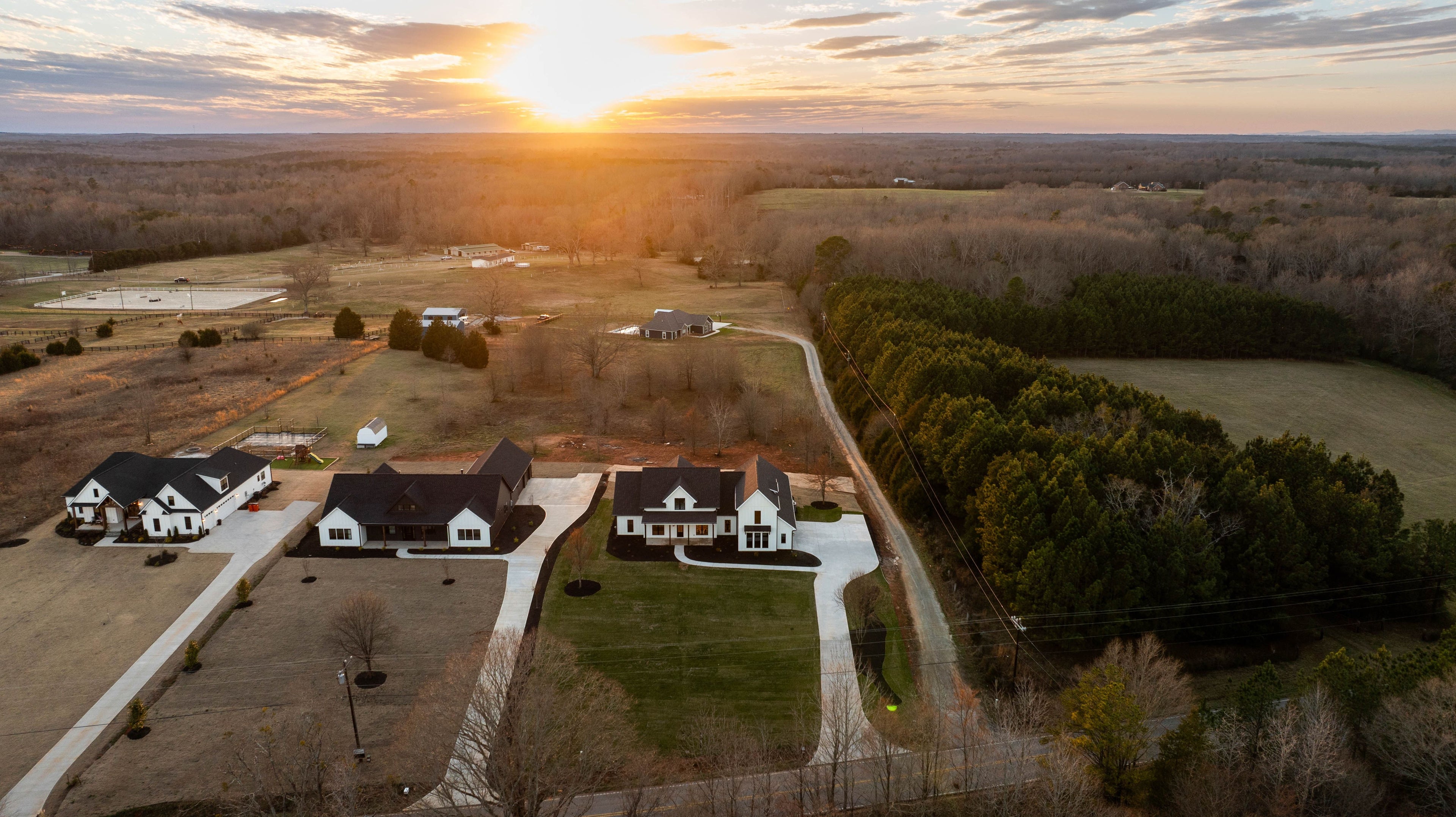 Sunset Acres Farmhouse, Fountain Inn SC l 3362 sq ft
